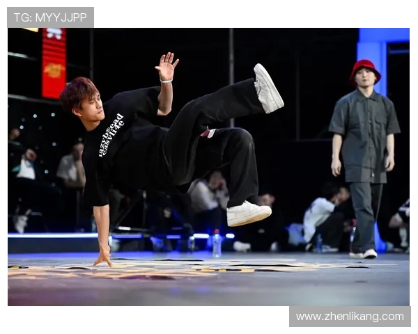 南京街舞队在攀岩联赛中的默契配合与精彩表现分析